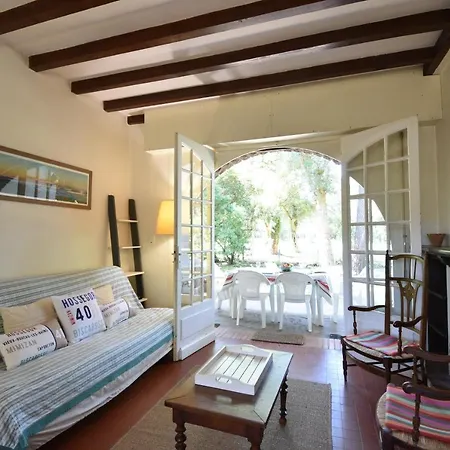 Villa Cante L'aouset: Golfside Retreat Near Tennis Courts And Center *
